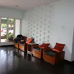 Nida Rooms Istana Medan Baru