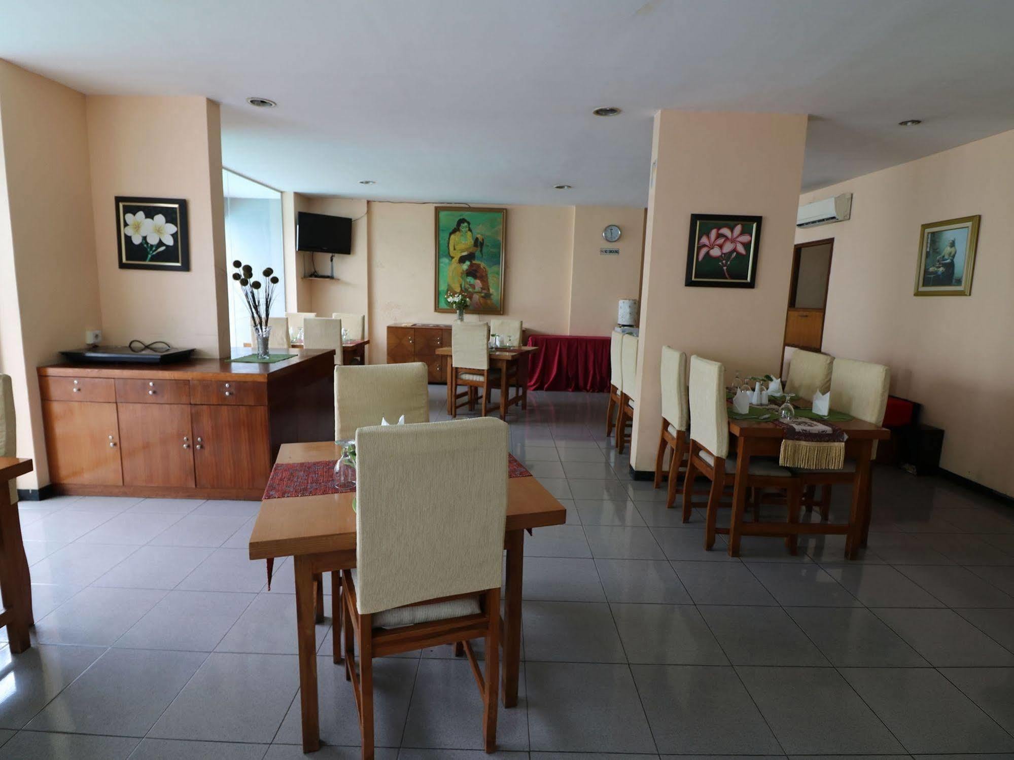 Hotel Nida Istana Baru Medan