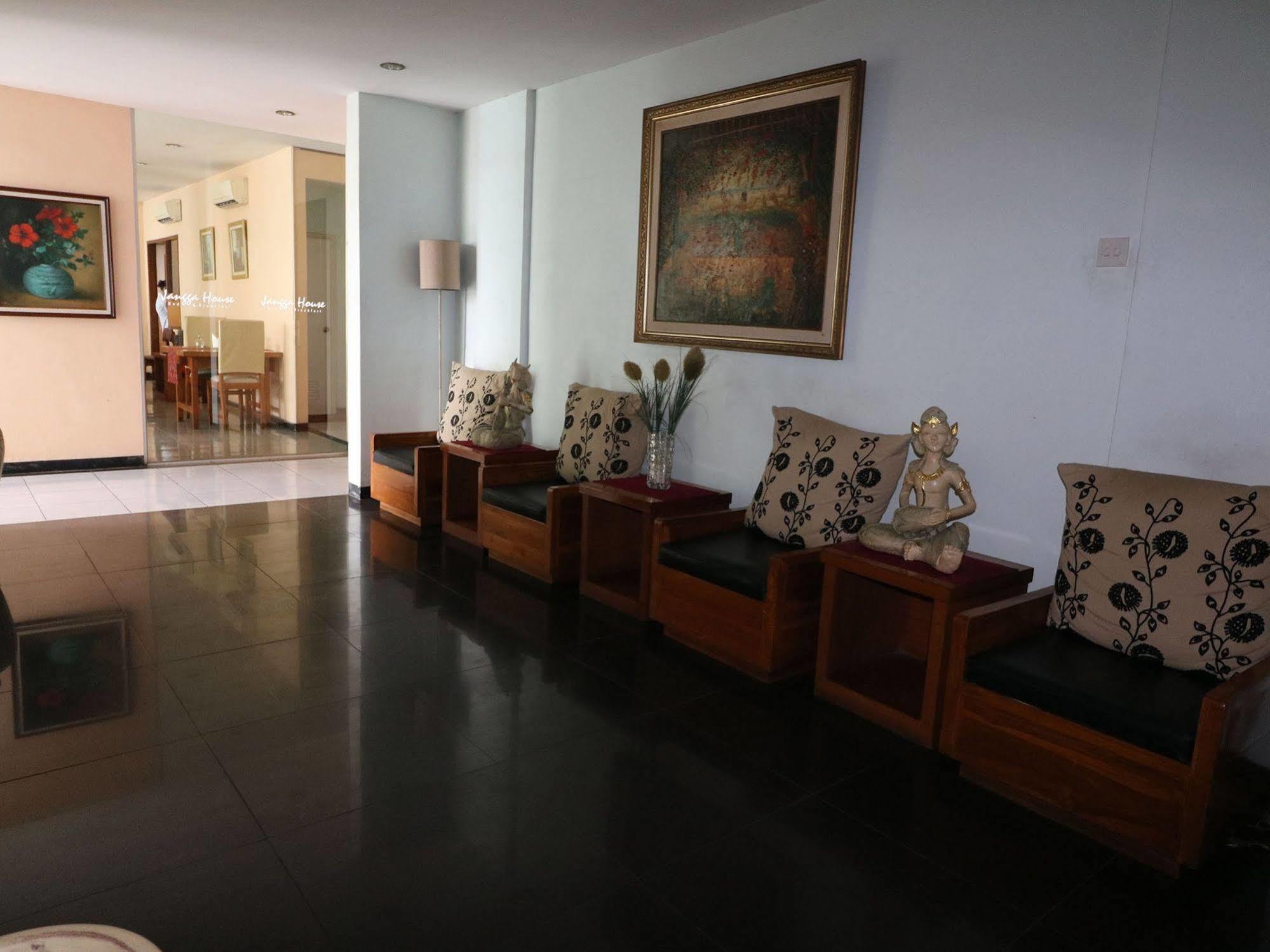 Nida Istana Baru Medan
