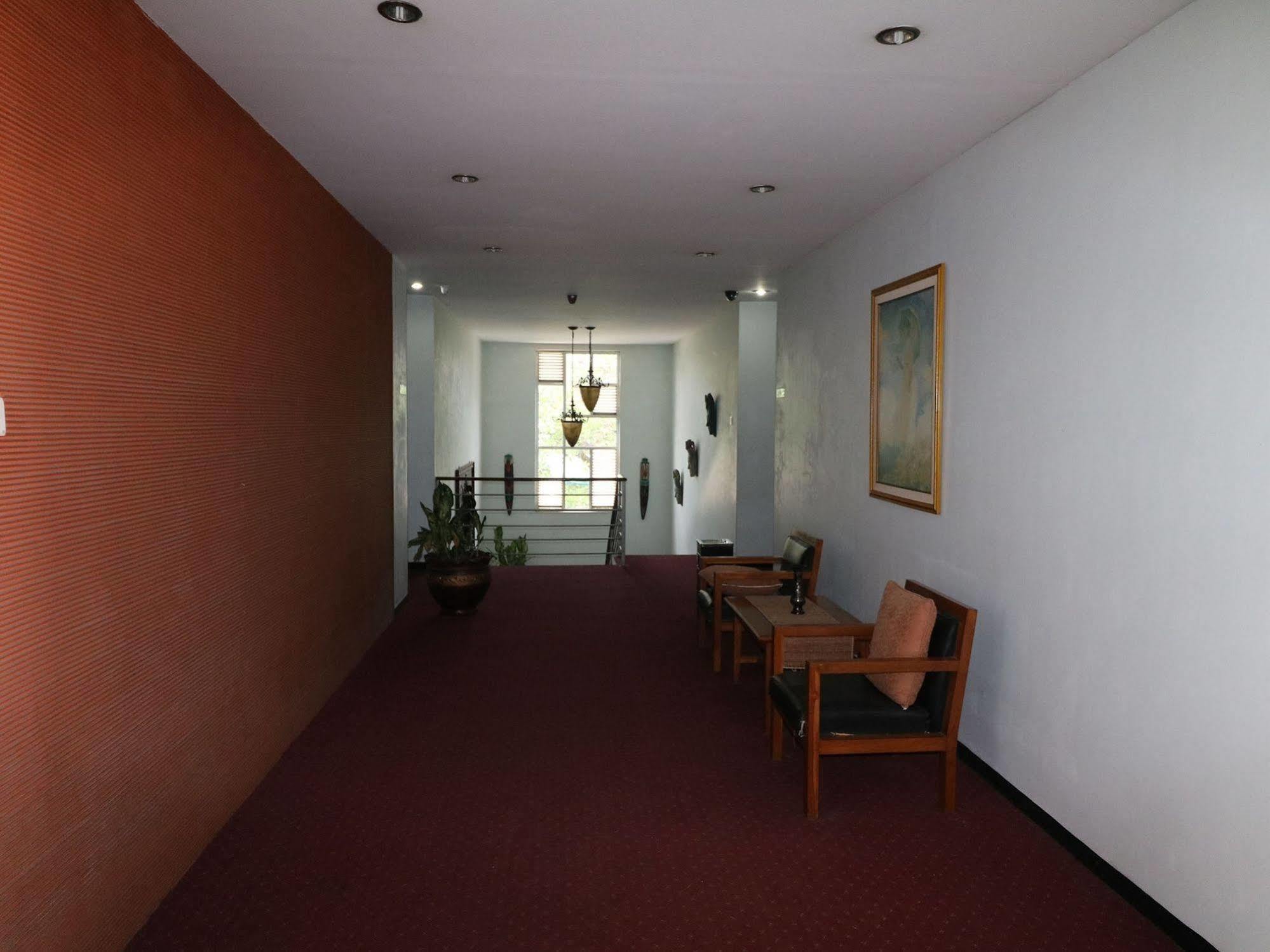 Nida Istana Baru Hotel 2*