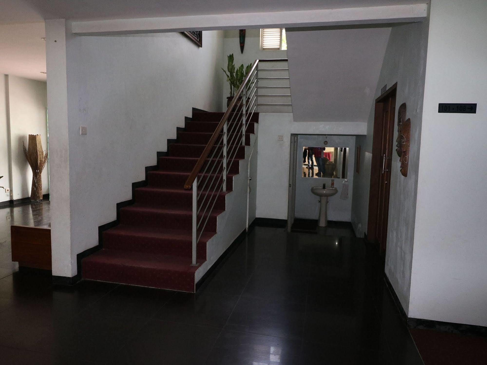 Nida Istana Baru Hotel
